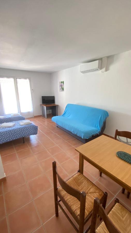 Appartements " Le Clos De La Cerisaie" Castillon-du-Gard Exterior foto