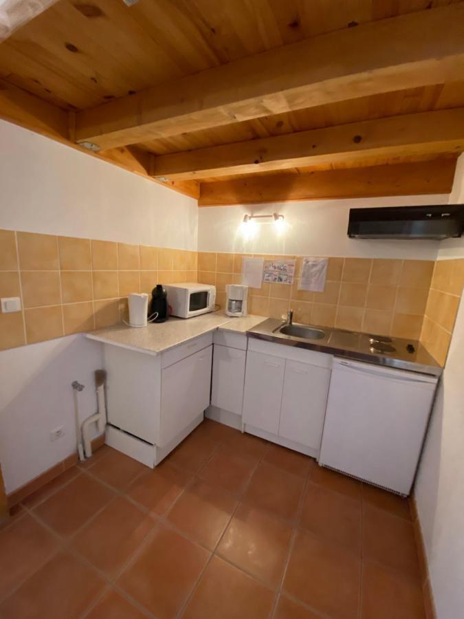 Appartements " Le Clos De La Cerisaie" Castillon-du-Gard Exterior foto