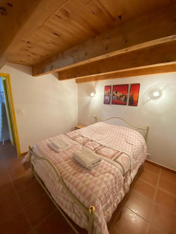 Appartements " Le Clos De La Cerisaie" Castillon-du-Gard Exterior foto